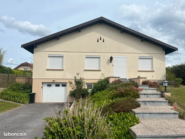 Maison individuelle 4 piéces sur grand terrain clos et arboré