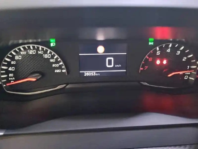Peugeot 2008 puretech 100 s&amp;s bvm6 — photo 13