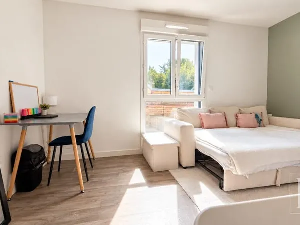 Vente d'un studio de 20m2 proche YSCHOOL