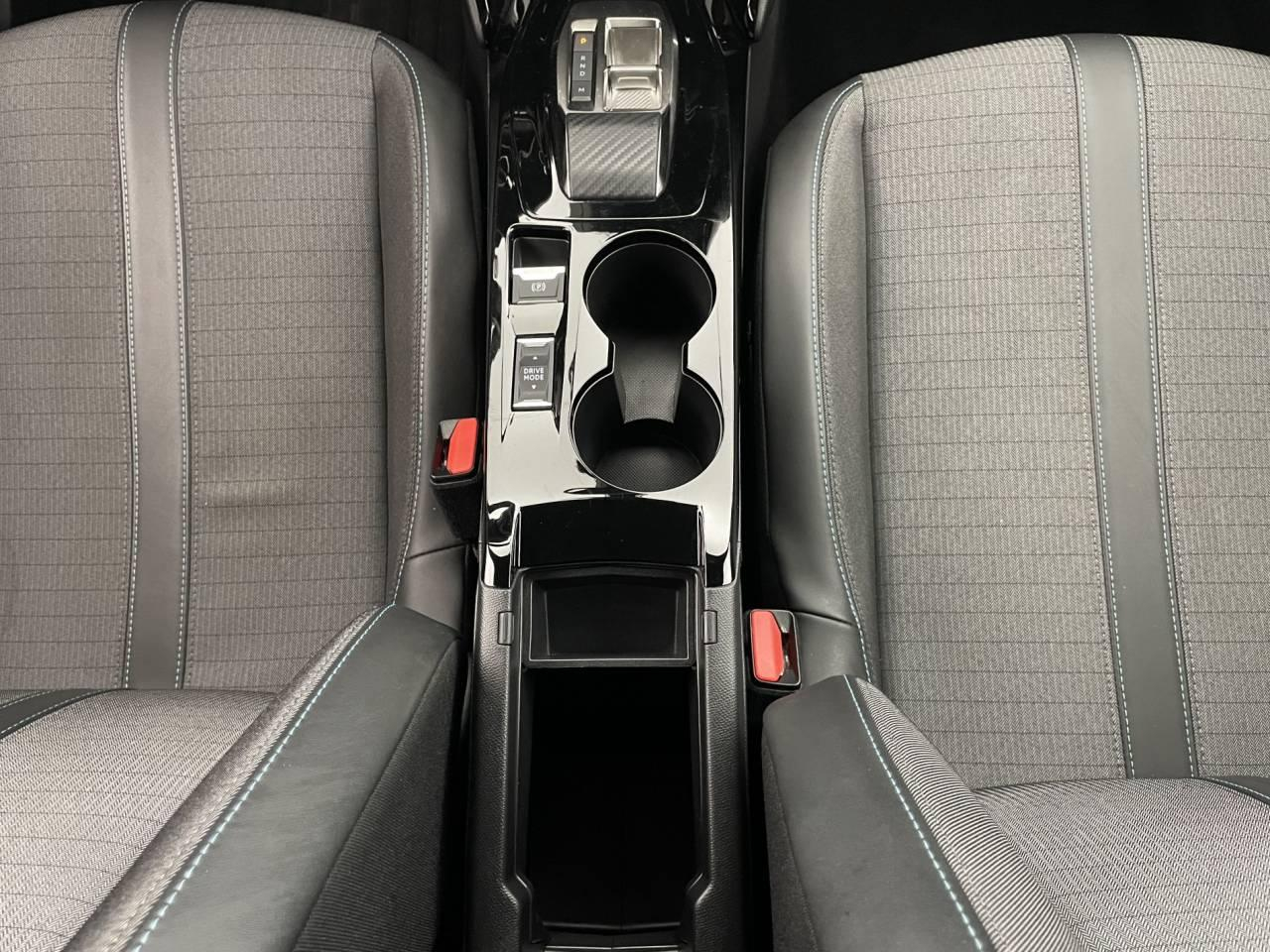 Peugeot 2008 puretech 130 s&s eat8 allure — photo 32