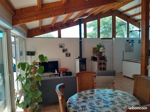 Propose colocation meublée dans maison cosy - courte durée acceptée