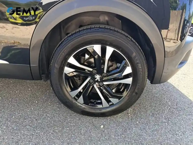 Peugeot 2008 moteur électrique 136 ch — photo 11