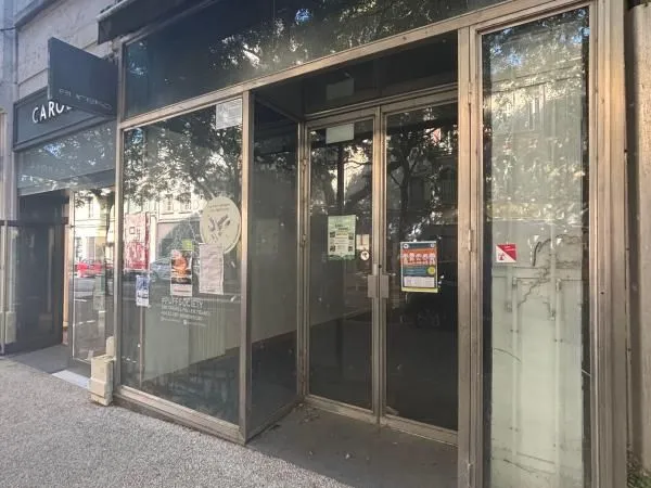 Local commercial 90 m²