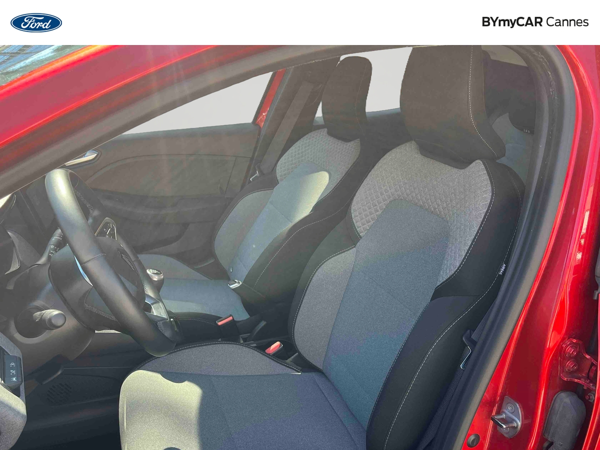 Renault Clio TCe 90 — photo 11