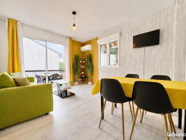 Appartement 1 chambre, balcon, proche des plages
