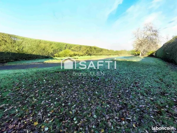 Terrain 925 m² PLOUVARA