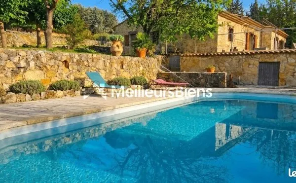 Mas 8 pièces 210 m²