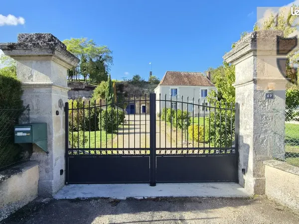 Propriété 6 pièces 140 m²