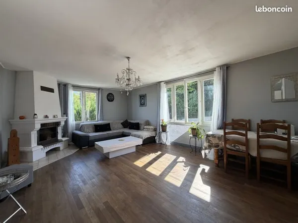 Maison 9 pièces 232 m²