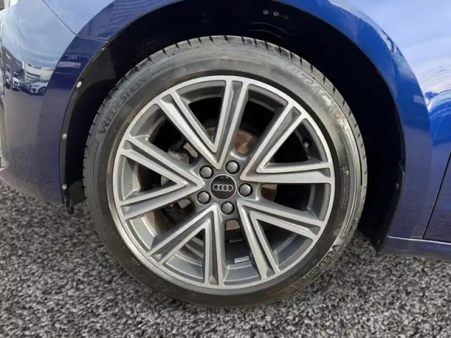 Audi A1 sportback 25 tfsi 95 ch bvm5 — photo 8
