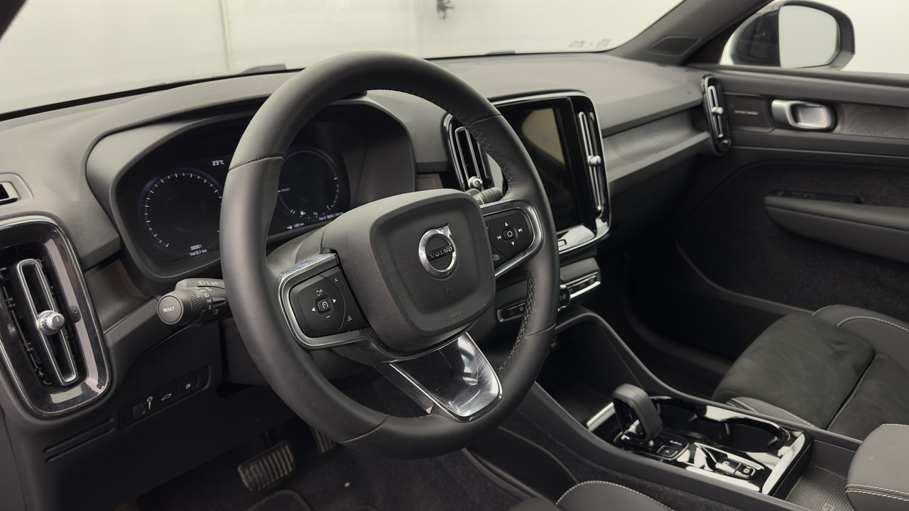 Volvo XC40 T5 Recharge 180+82 ch DCT7 — photo 12