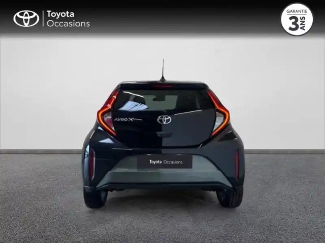 Toyota Aygo x 1.0 vvt-i 72ch design s-cvt — photo 4