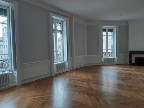 Appartement 4 pièces 149 m²