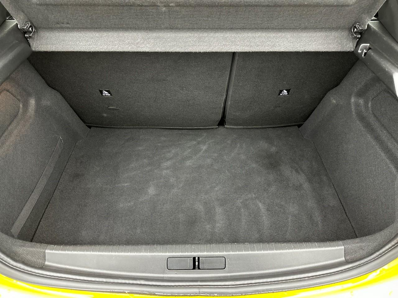 Peugeot 208 electrique 50 kwh 136ch like — photo 6