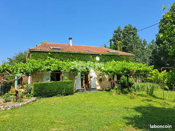 Maison 9 pièces 264 m²