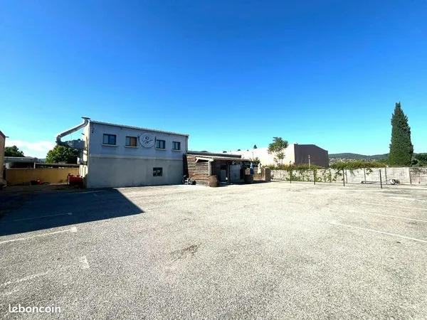 Local commercial 260 m² DRAGUIGNAN