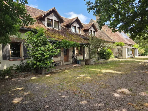 Longère 6 pièces 143 m²