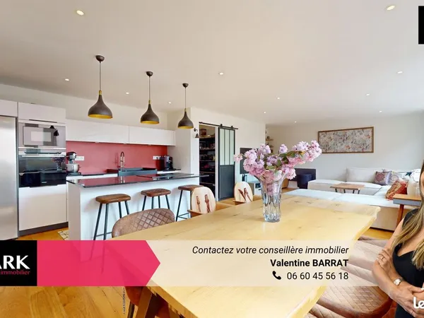 Studio 5 pièces 110 m²