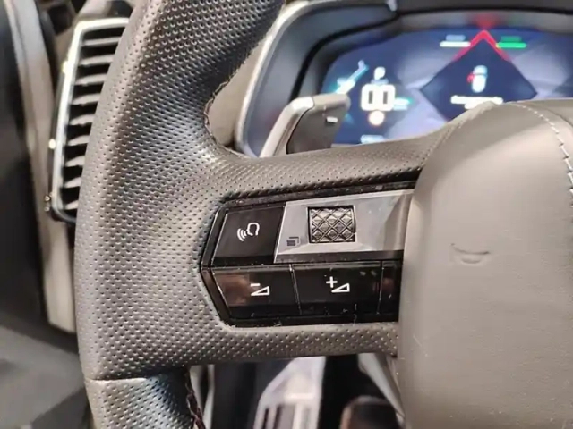 Ds Ds 7 ds7 crossback hybride e-tense 300 eat8 4x4 performance line+ — photo 19