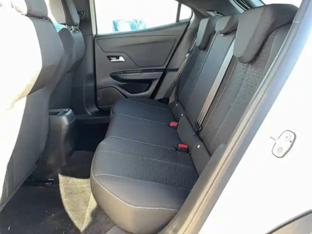 Opel Mokka 1.2 turbo hybrid 136 ch e-dct6 — photo 30