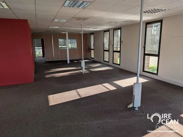 Local professionnel 380 m²