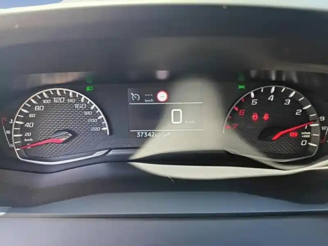 Peugeot 208 100 s&amp;s bvm6 style — photo 21