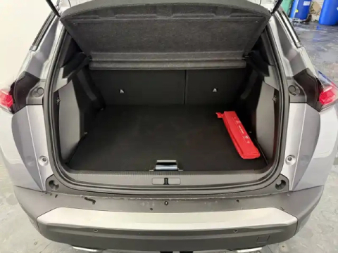 Peugeot 2008 hybrid 145 e-dcs6