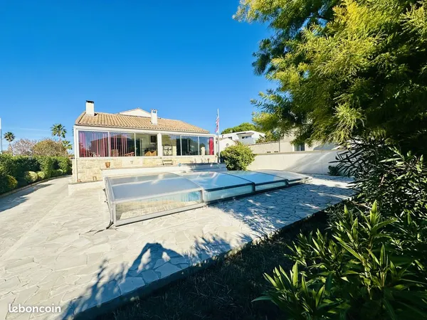 Villa 5 pièces 180 m²