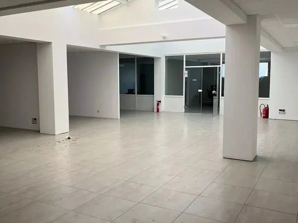Local commercial 692 m² Marseille 13ème