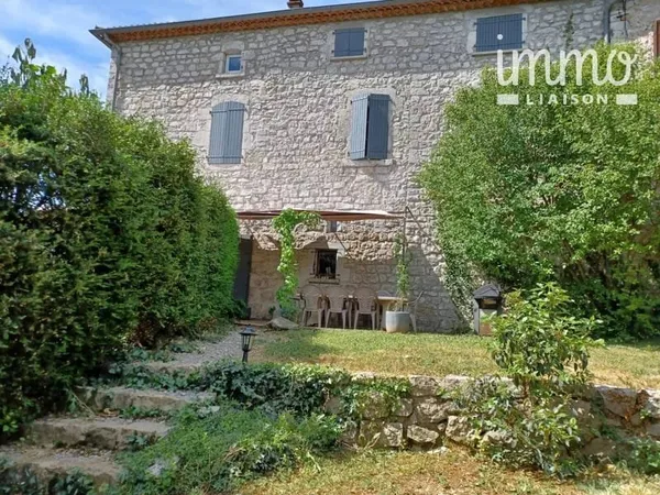 Maison 19 pièces 476 m²