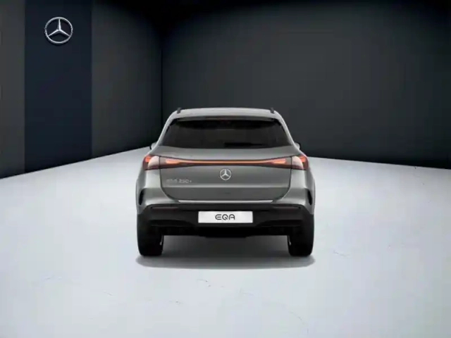 Mercedes Eqa 250+ amg line — photo 4