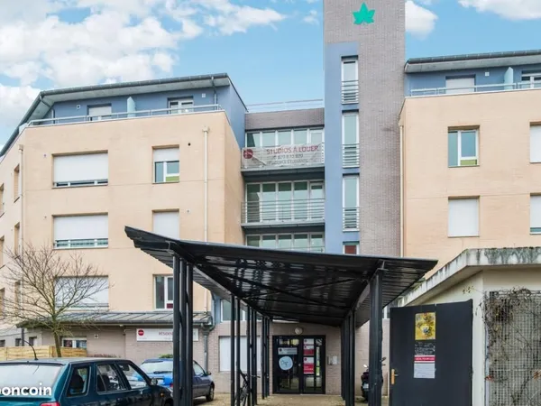 Studio 1 pièce 18 m²