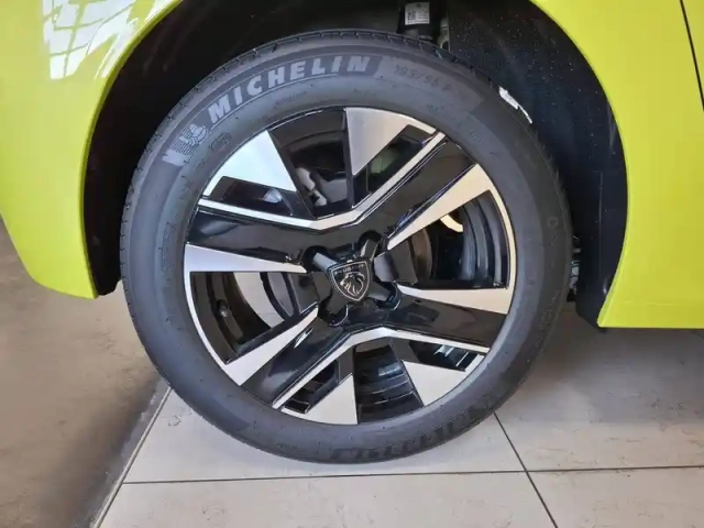 Peugeot 208 hybrid 110 ch e-dcs6