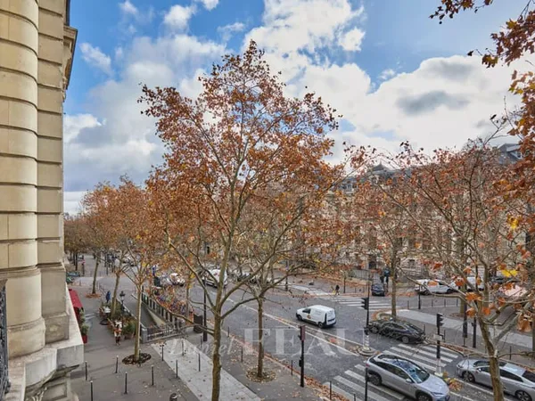 PARIS VIIIe - Friedland / Hôtel Potocki - 3.70m HSP