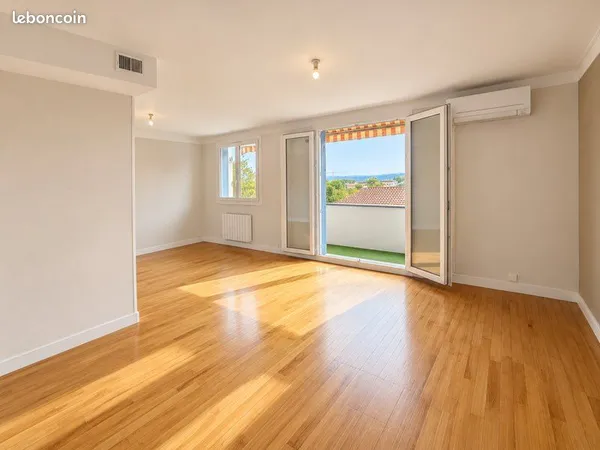 Appartement pont de cheruy parking 3 chambres