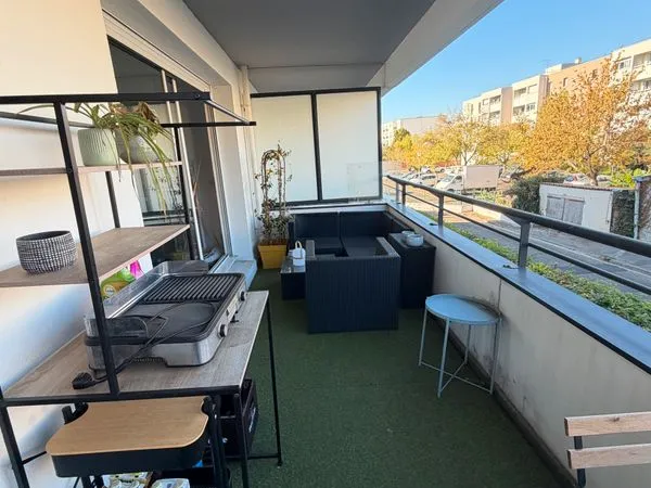 T3 Bordeaux Chartrons - 70 m², lumineux, terrasse 12 m² et parking