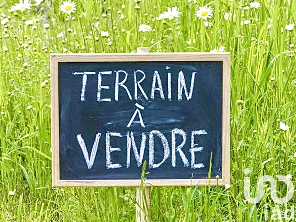 Terrain 2242 m²