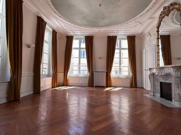 A louer - Superbe appartement F5 de 180 m2 à louer NANCY CEN