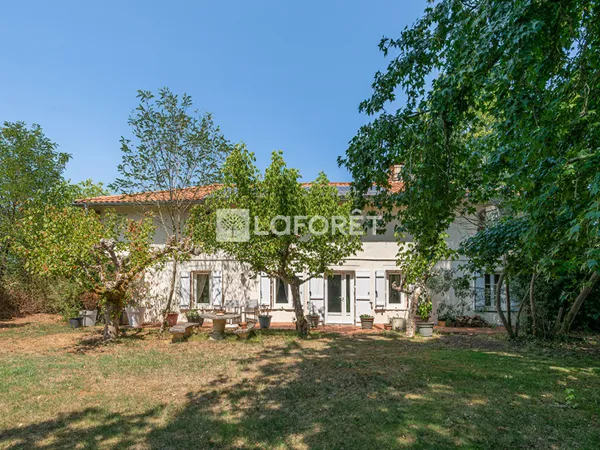 Maison 6 pièces 179 m²