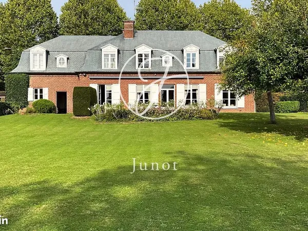 Villa 7 pièces 260 m²