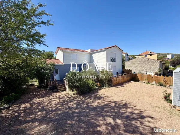 Propriété 6 pièces 150 m²