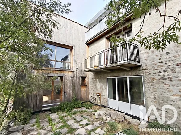 Maison 7 pièces 180 m²
