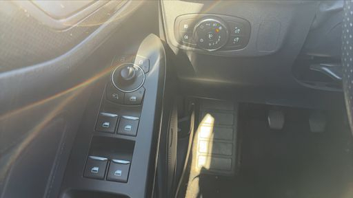 Ford Focus 1.0 EcoBoost Flexfuel 125 - ST-Line – 2023 – 53000 km – Hybride essence – Boîte Manuelle — photo 2