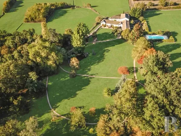Maison 10 pièces 500 m²