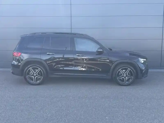 Mercedes Glb 200 d amg line — photo 6