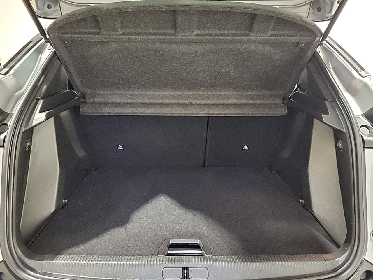 Peugeot 2008 puretech 130 s&s eat8 allure — photo 14