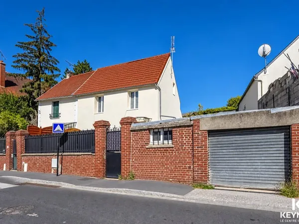 Maison - DPE C - 2 chambres - combles - garage - jardin