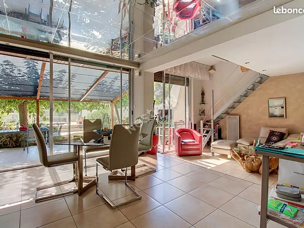Propriété 5 pièces 101 m²