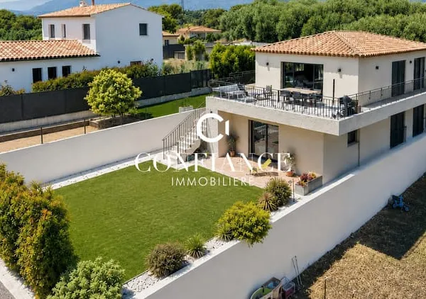 VILLA NEO PROVENCALE DE 2021 - 120M² VUE MER