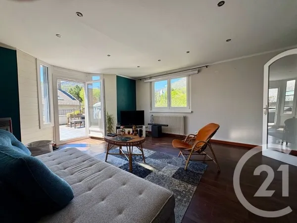 Maison 244 m²
